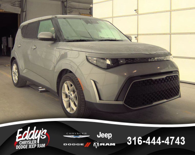 2024 Kia Soul LX's photo