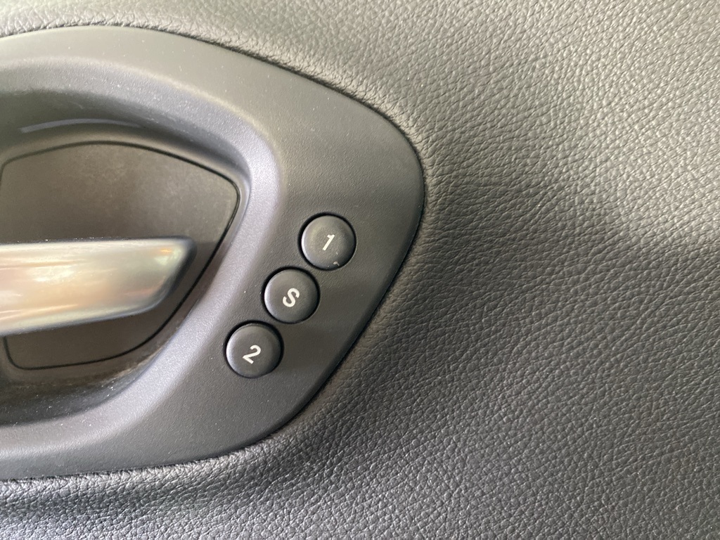 2020 Jeep Cherokee Limited photo 13