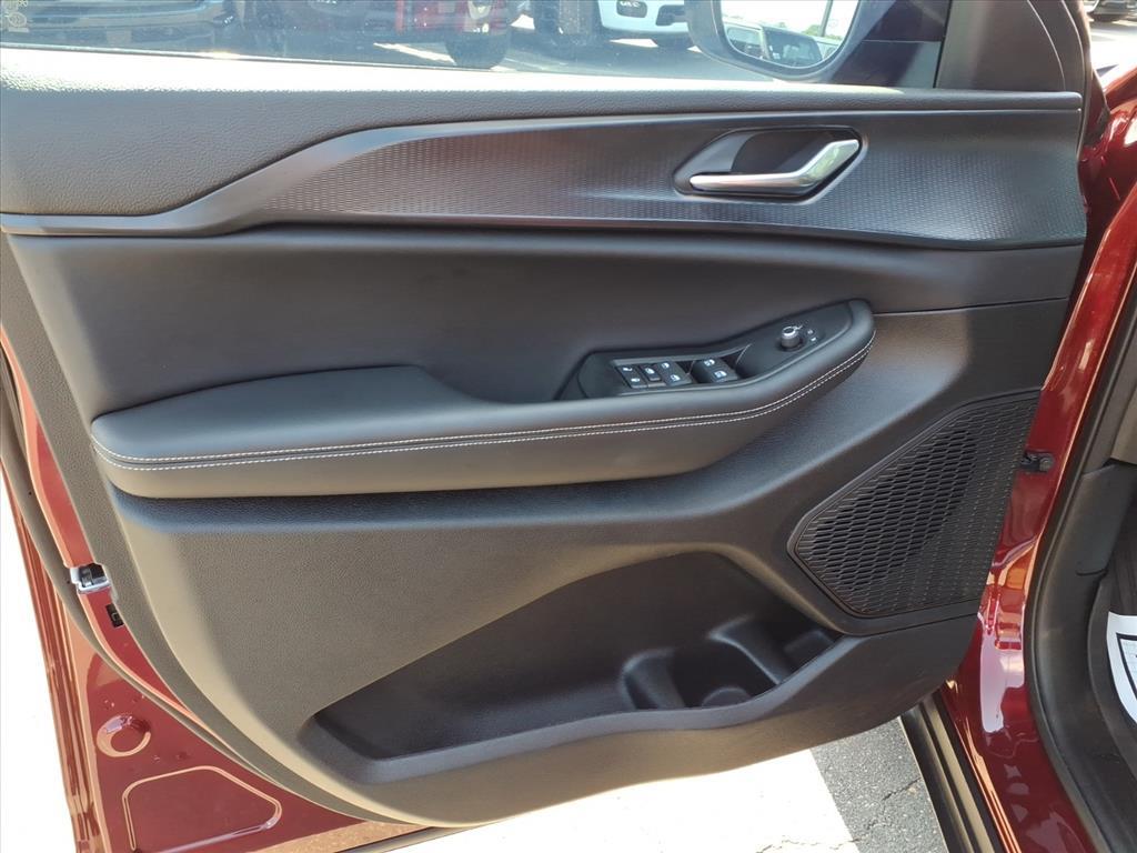 2024 Jeep Grand Cherokee Laredo X photo 3