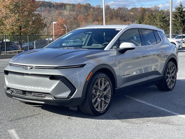 2026 Chevrolet Equinox EV 1LT photo 3