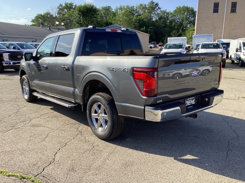2025 Ford F-150 XLT photo 5