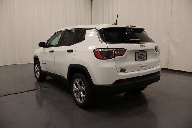 2025 Jeep Compass Sport photo 5