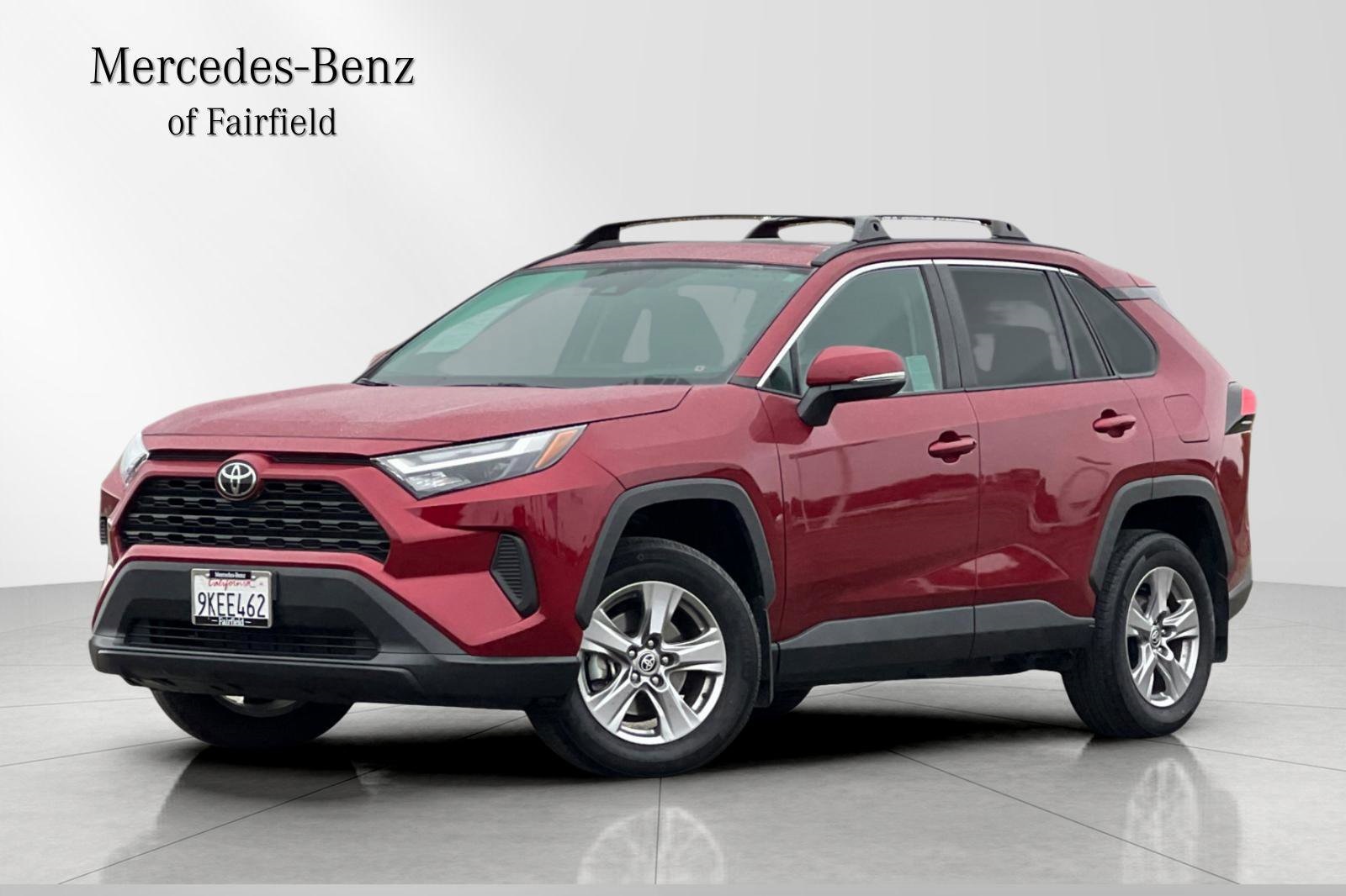 2024 Toyota RAV4 XLE's photo