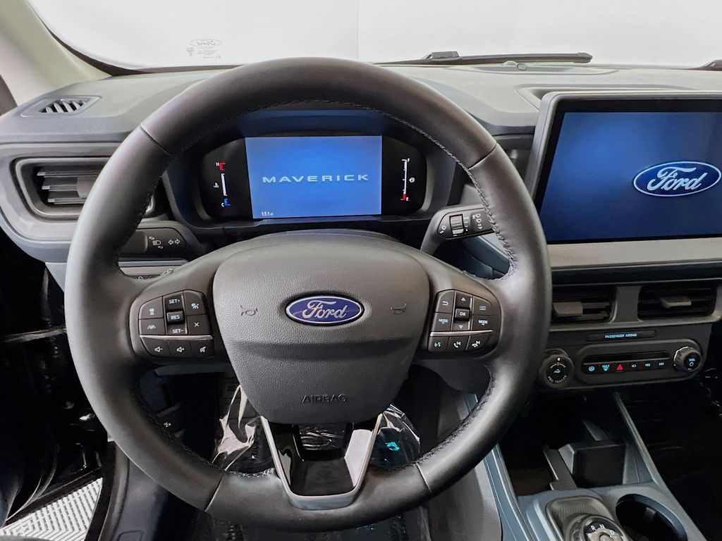 2025 Ford Maverick Lariat photo 2