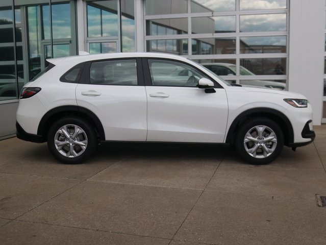 2025 Honda HR-V LX photo 4