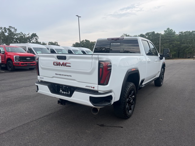 2024 Gmc Sierra HD AT4 photo 2