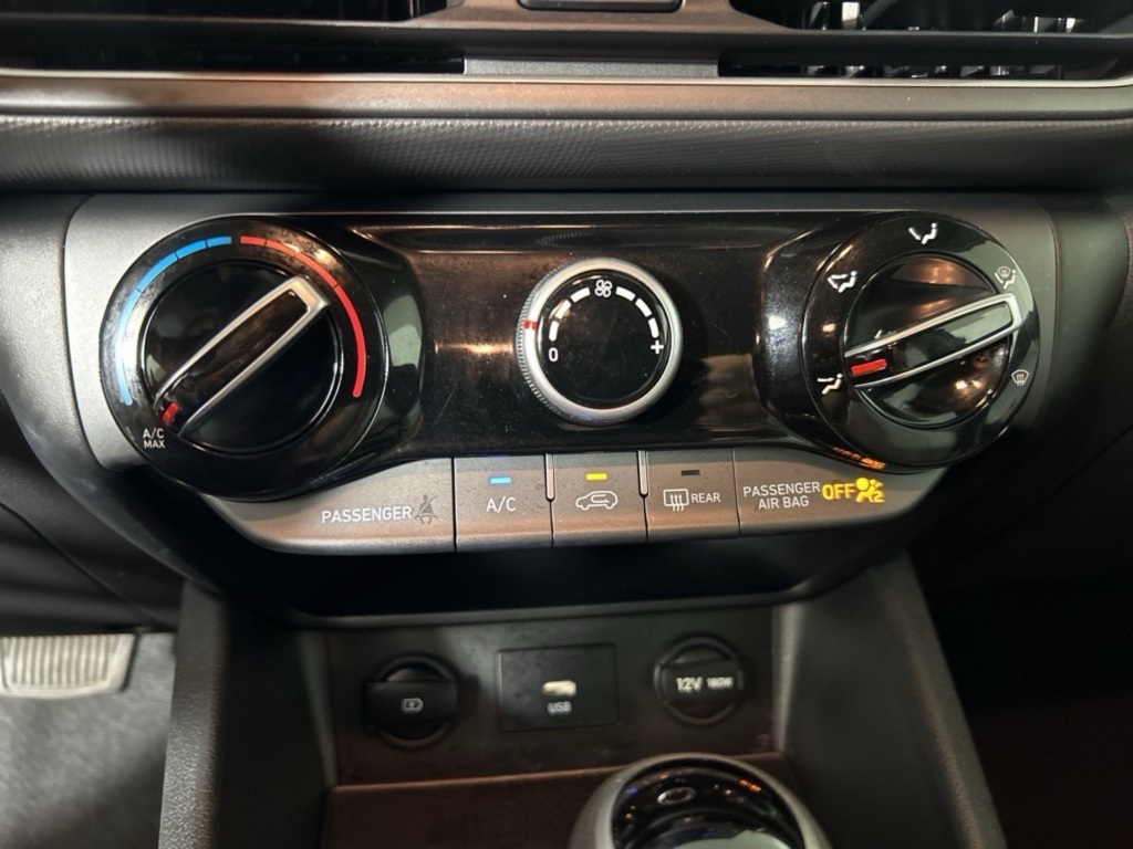 2023 Hyundai Kona SEL photo 4