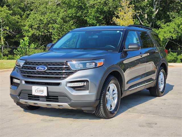 2024 Ford Explorer XLT photo 3