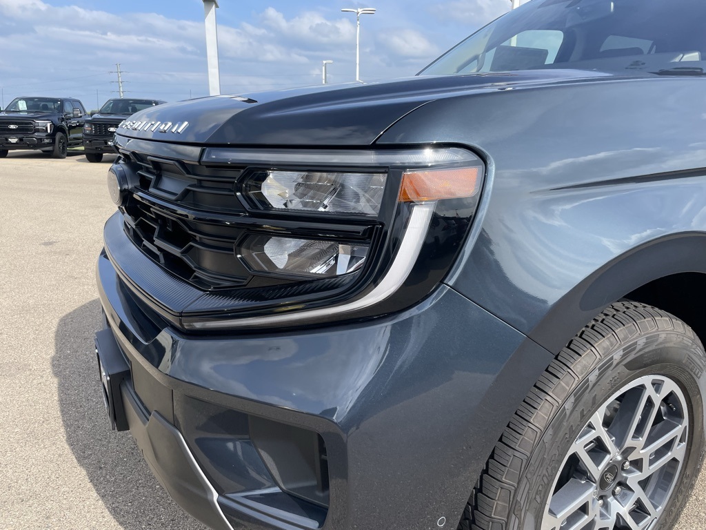 2025 Ford Expedition photo 26