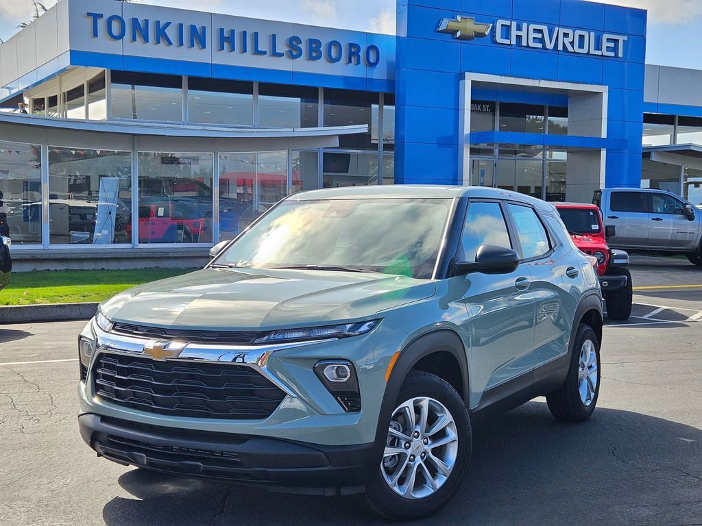 2026 Chevrolet Trailblazer LS photo 2