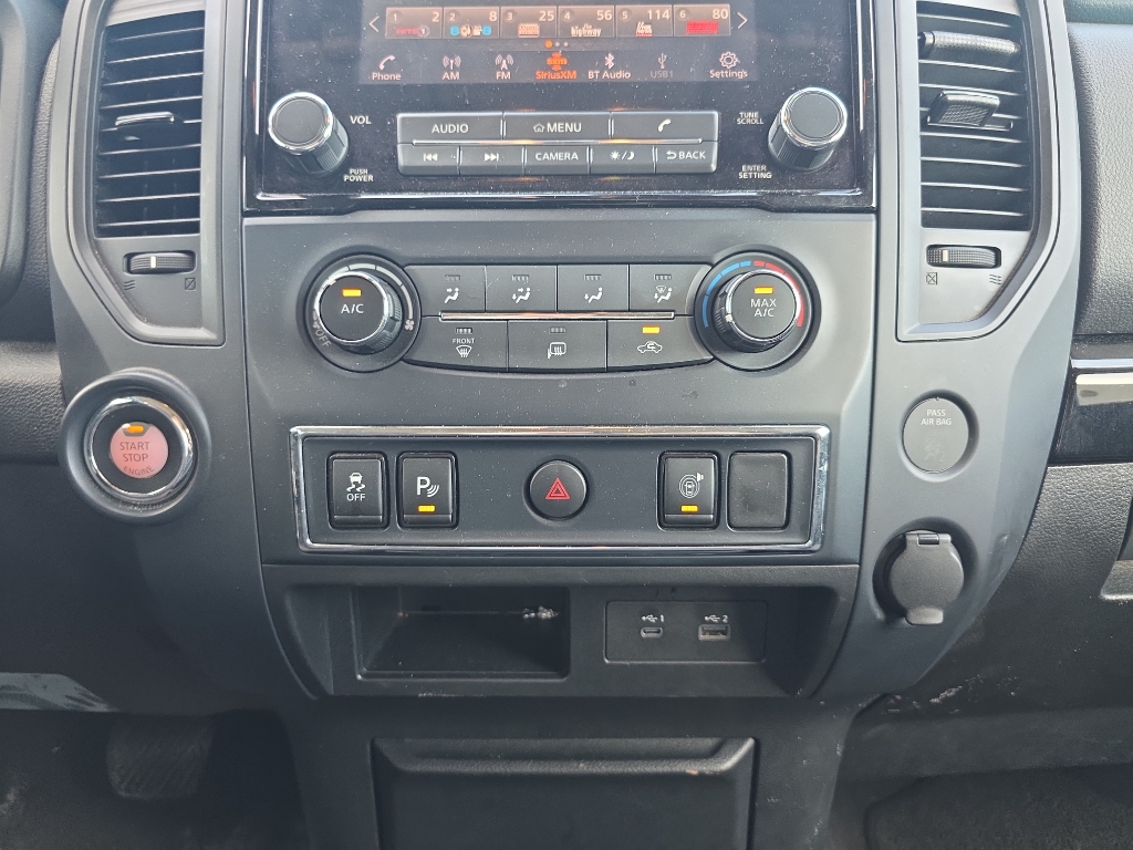 2023 Nissan Titan SV photo 17