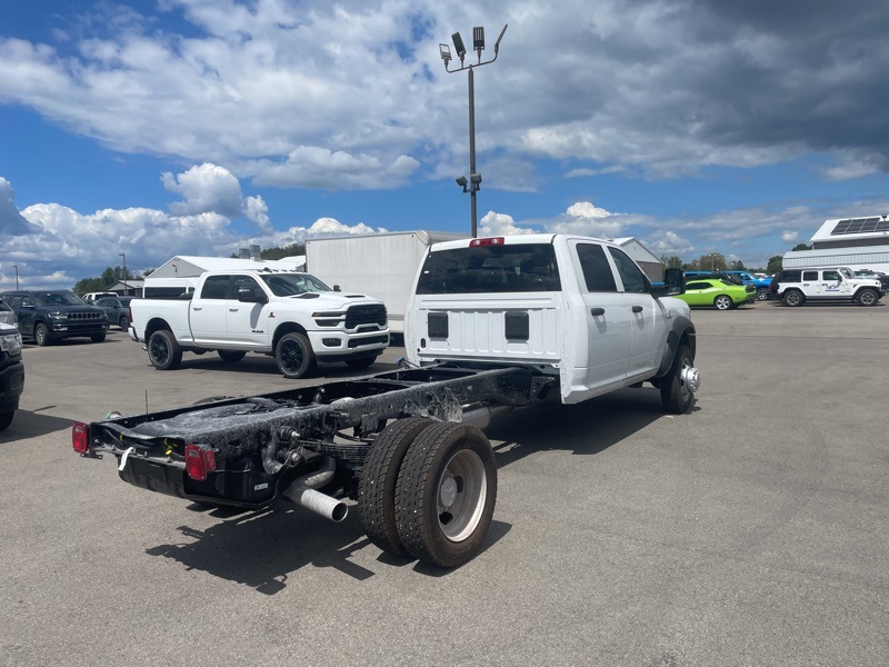 2026 Ram 5500 Tradesman photo 3