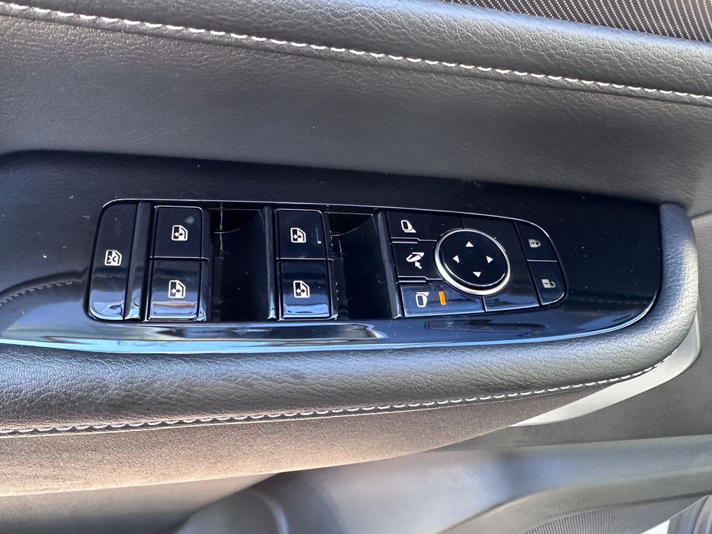 2025 Infiniti QX80 Luxe photo 28