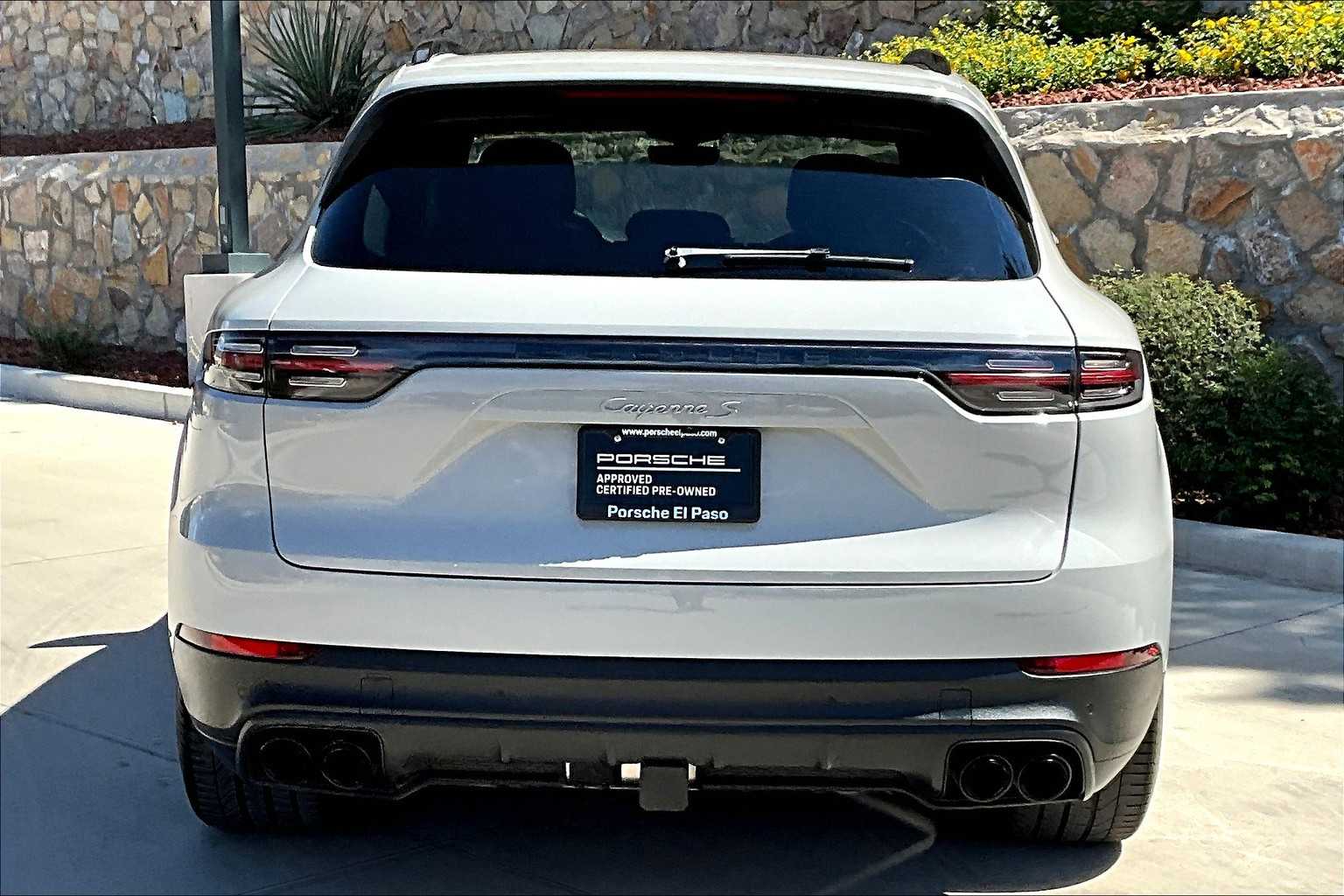 2023 Porsche Cayenne S Platinum Edition photo 5