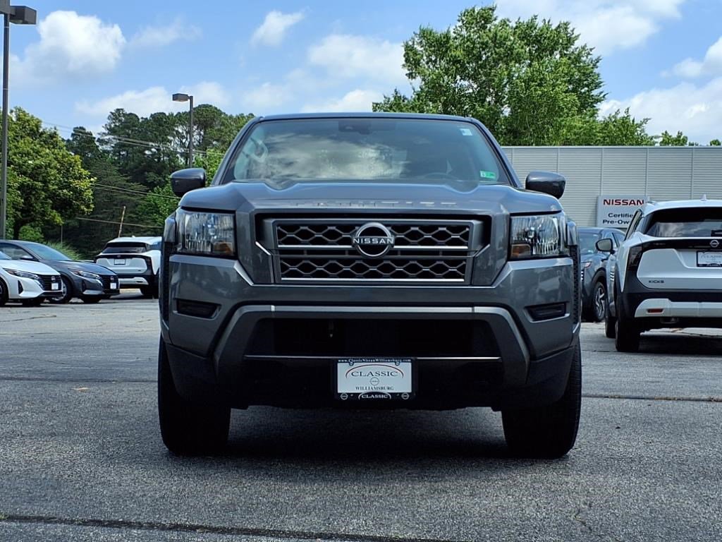 2022 Nissan Frontier SV photo 3