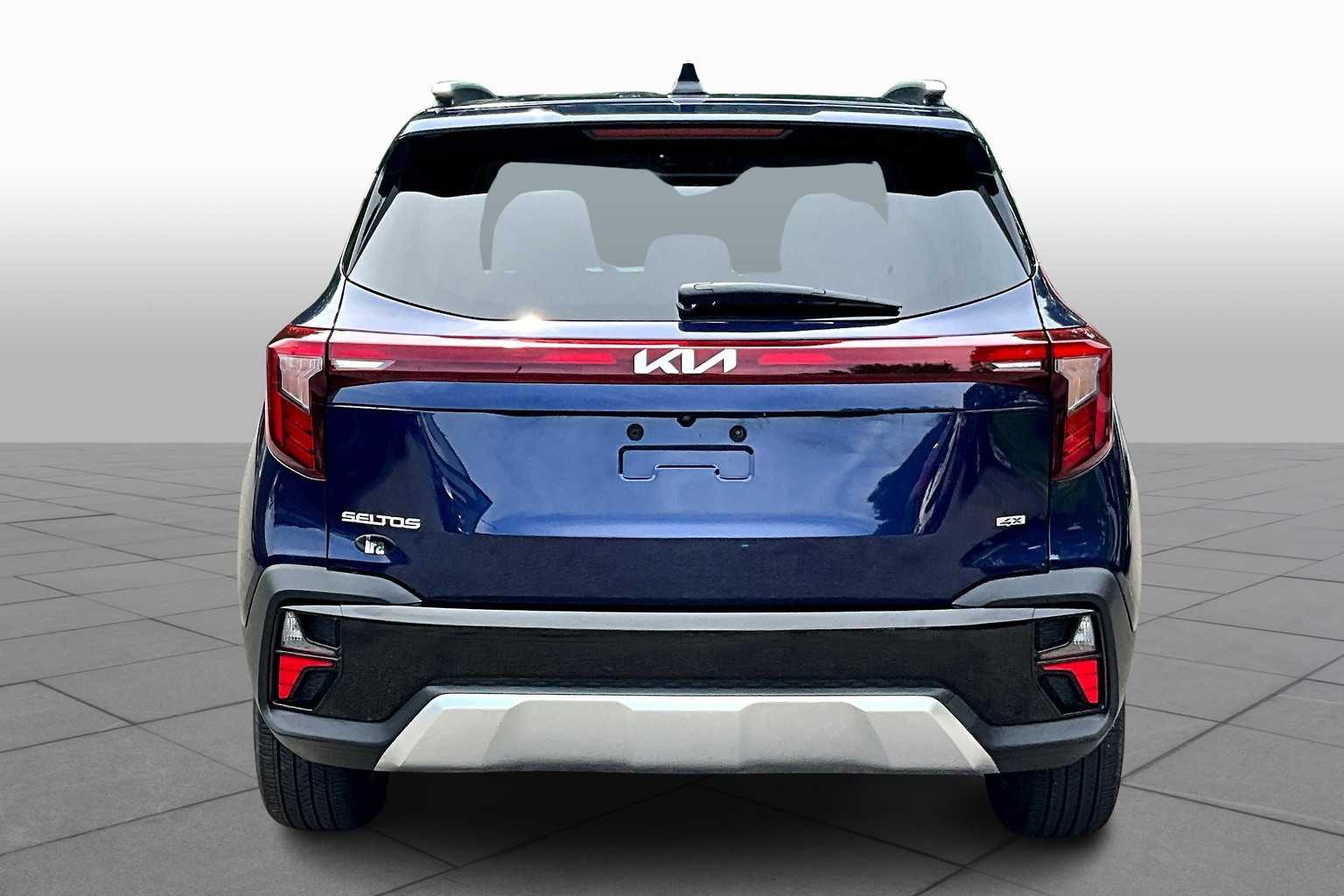 2024 Kia Seltos EX photo 4