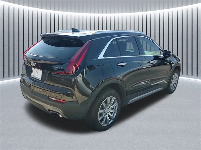 2023 Cadillac XT4 Premium Luxury photo 3