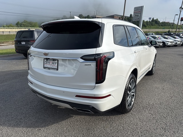 2023 Cadillac XT6 Sport photo 3
