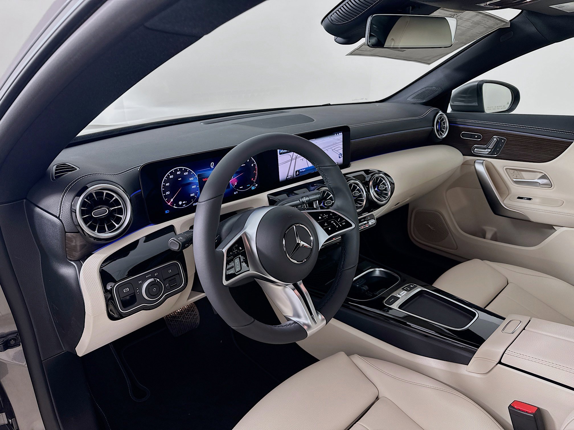2025 Mercedes Benz CLA 250 4MATIC photo 9