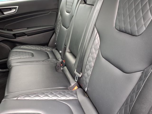 2024 Ford Edge Titanium photo 7