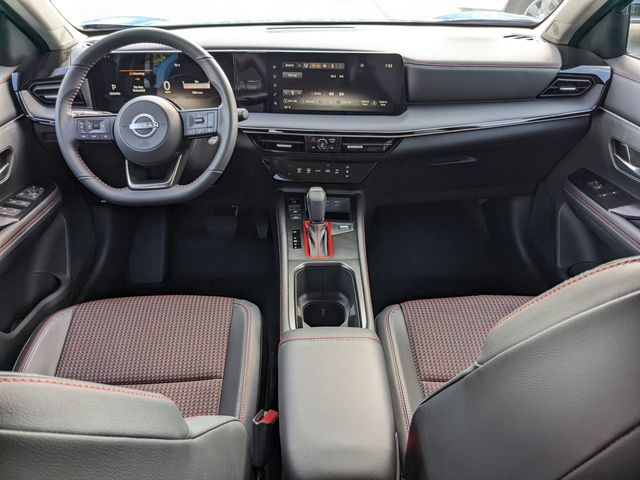 2025 Nissan Kicks SR photo 13