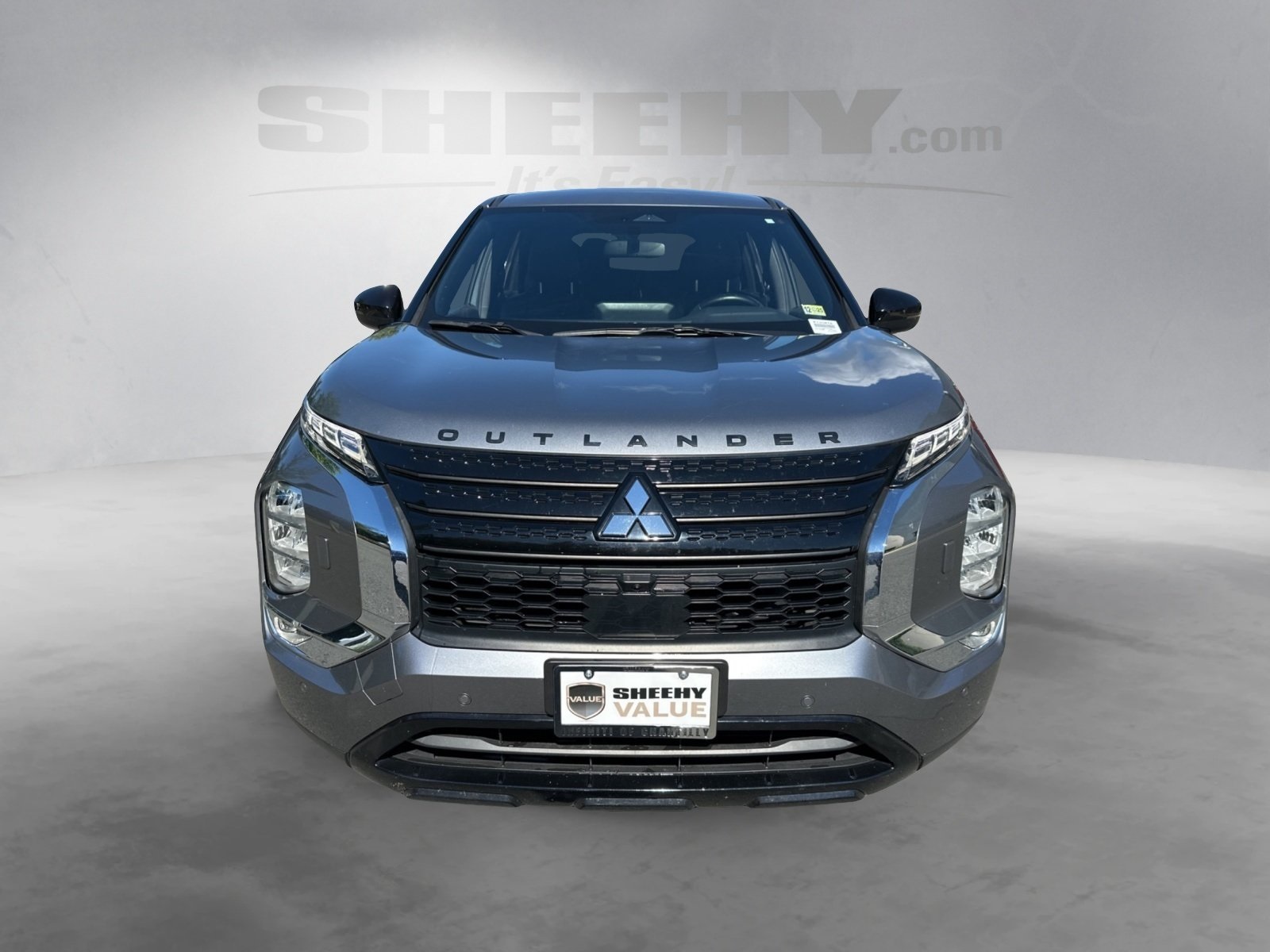2023 Mitsubishi Outlander SE Black Edition photo 2