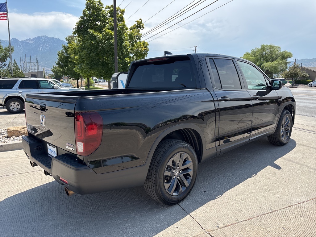 2021 Honda Ridgeline Sport photo 4