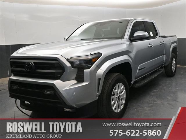 2025 Toyota Tacoma SR5's photo
