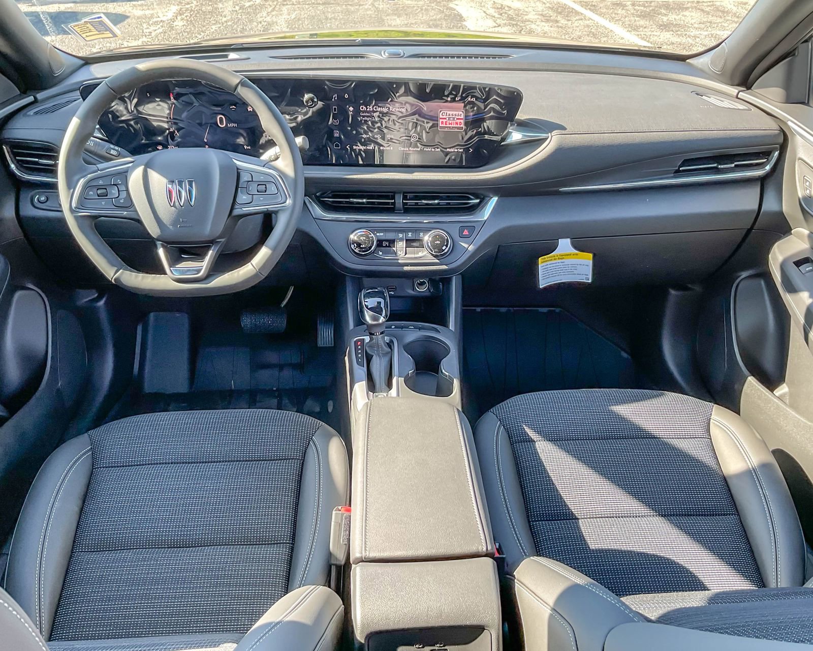 2025 Buick Envista Preferred photo 12