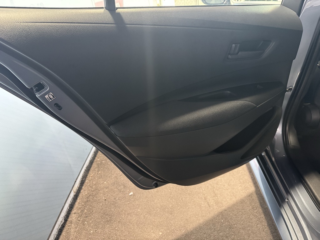 2025 Toyota Corolla SE photo 19