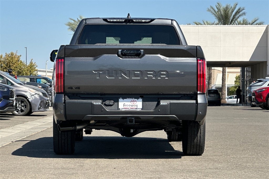 2025 Toyota Tundra Limited CrewMax photo 5