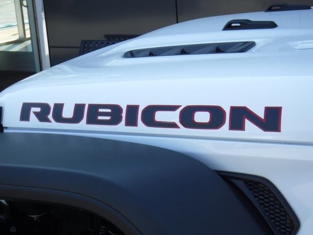 2025 Jeep Wrangler Rubicon photo 4