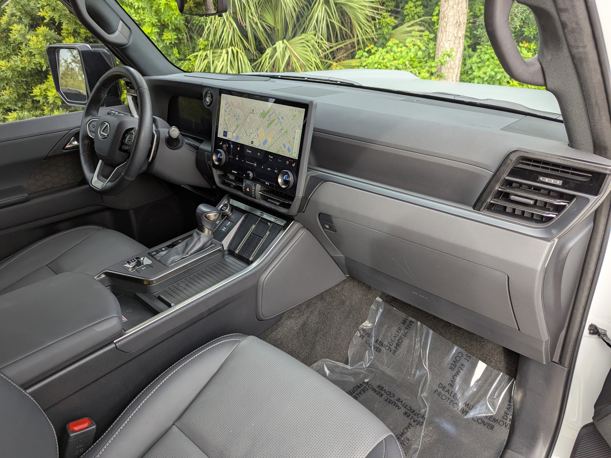 2024 Lexus GX 550 Luxury photo 12