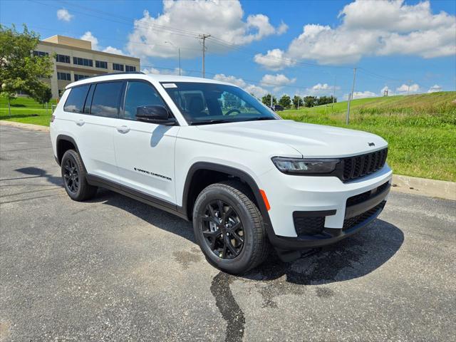 2025 Jeep Grand Cherokee L Altitude's photo
