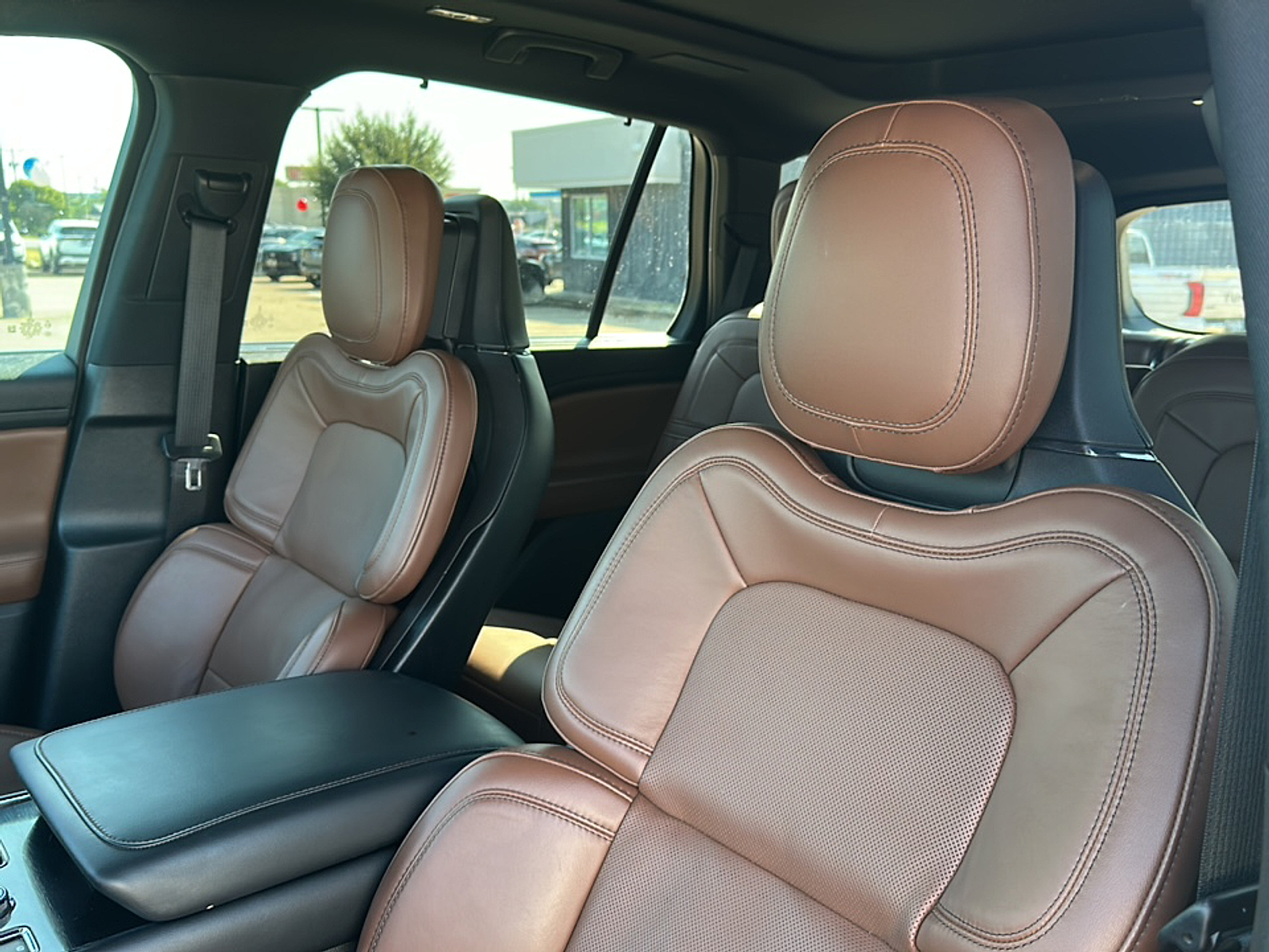 2023 Lincoln Aviator Reserve photo 2