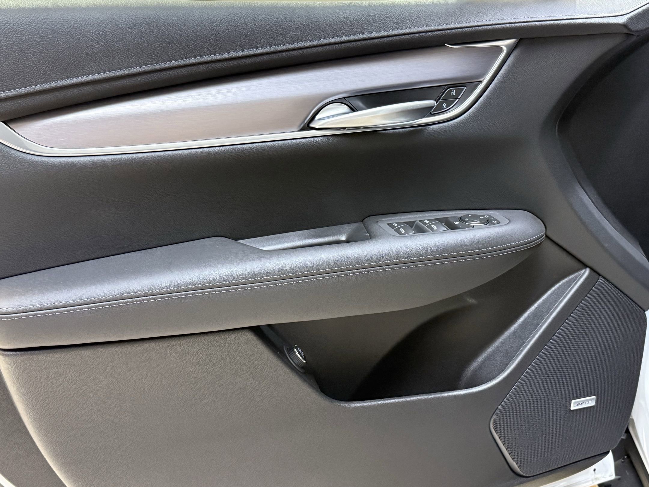 2025 Cadillac XT5 Luxury photo 13