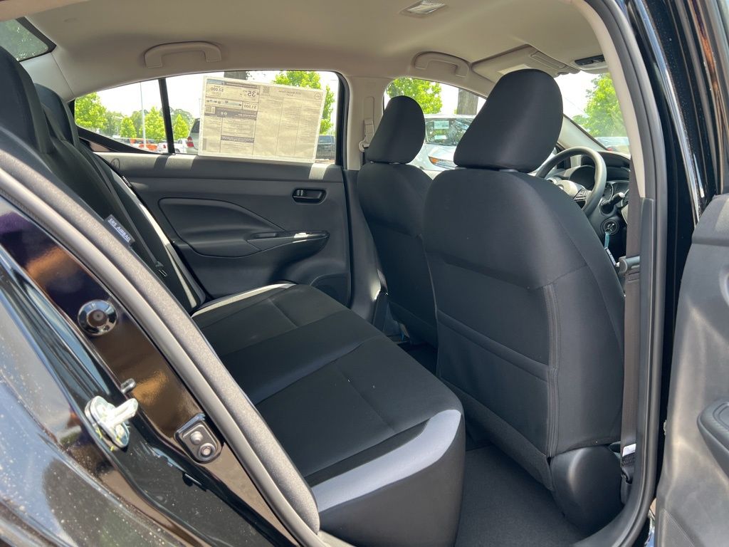 2025 Nissan Versa S photo 8