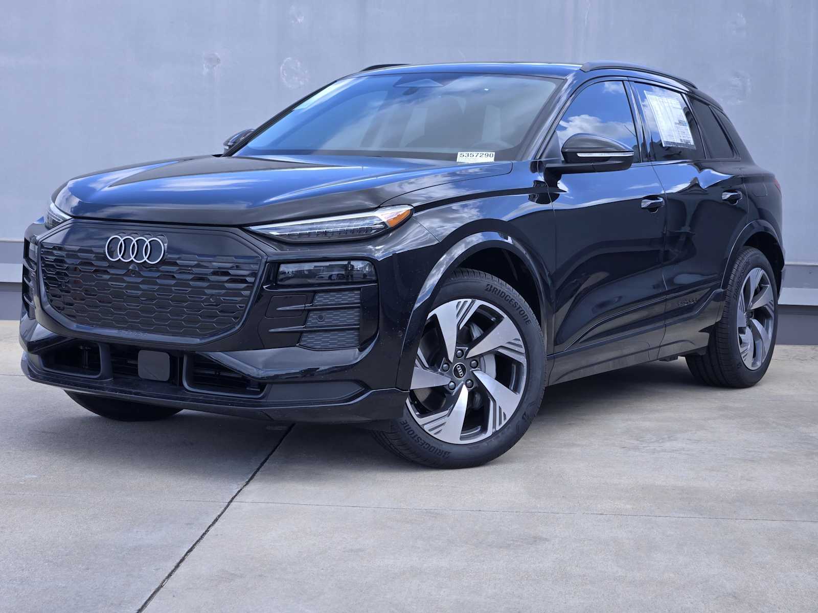 2025 Audi Q6 e-tron Premium Plus