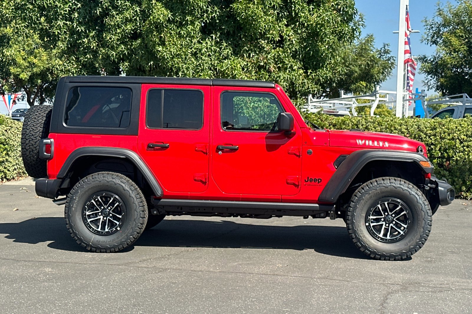 2025 Jeep Wrangler Willys photo 3