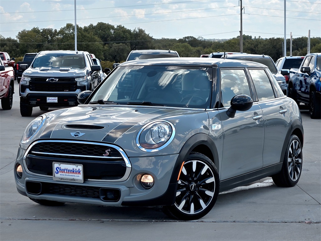 2017 Mini Cooper Hardtop S photo 2