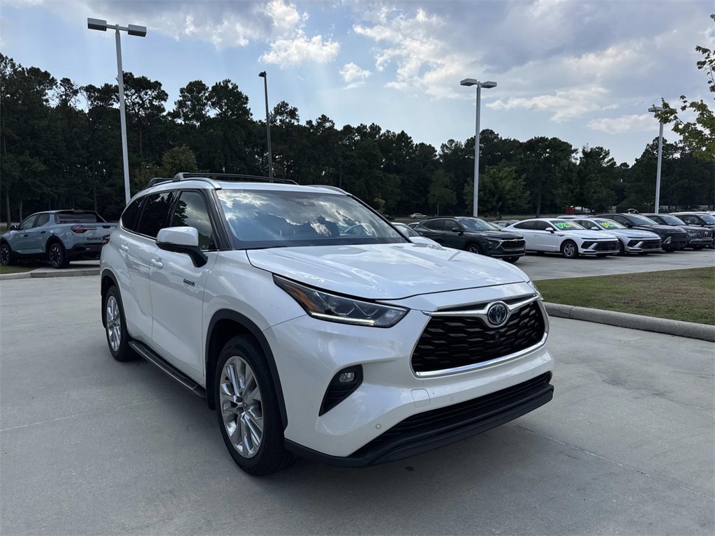 2021 Toyota Highlander Hybrid Limited photo 3
