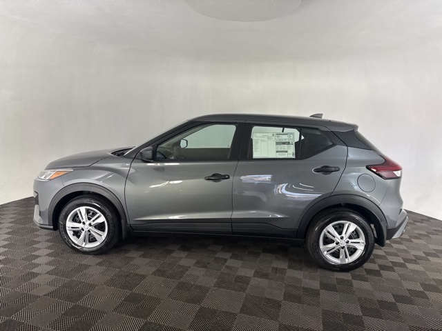 2025 Nissan Kicks Play S photo 4