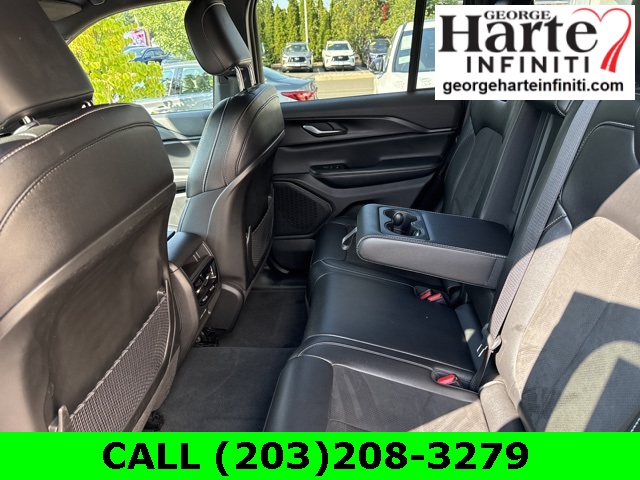 2023 Jeep Grand Cherokee Altitude photo 9