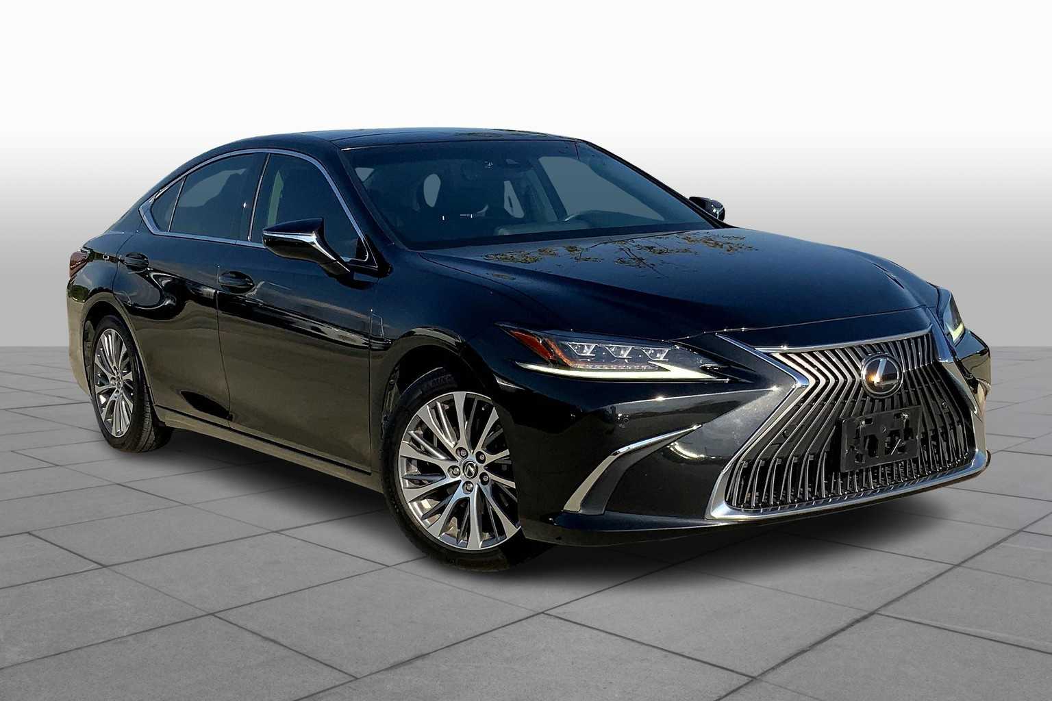 2019 Lexus ES Luxury photo 2