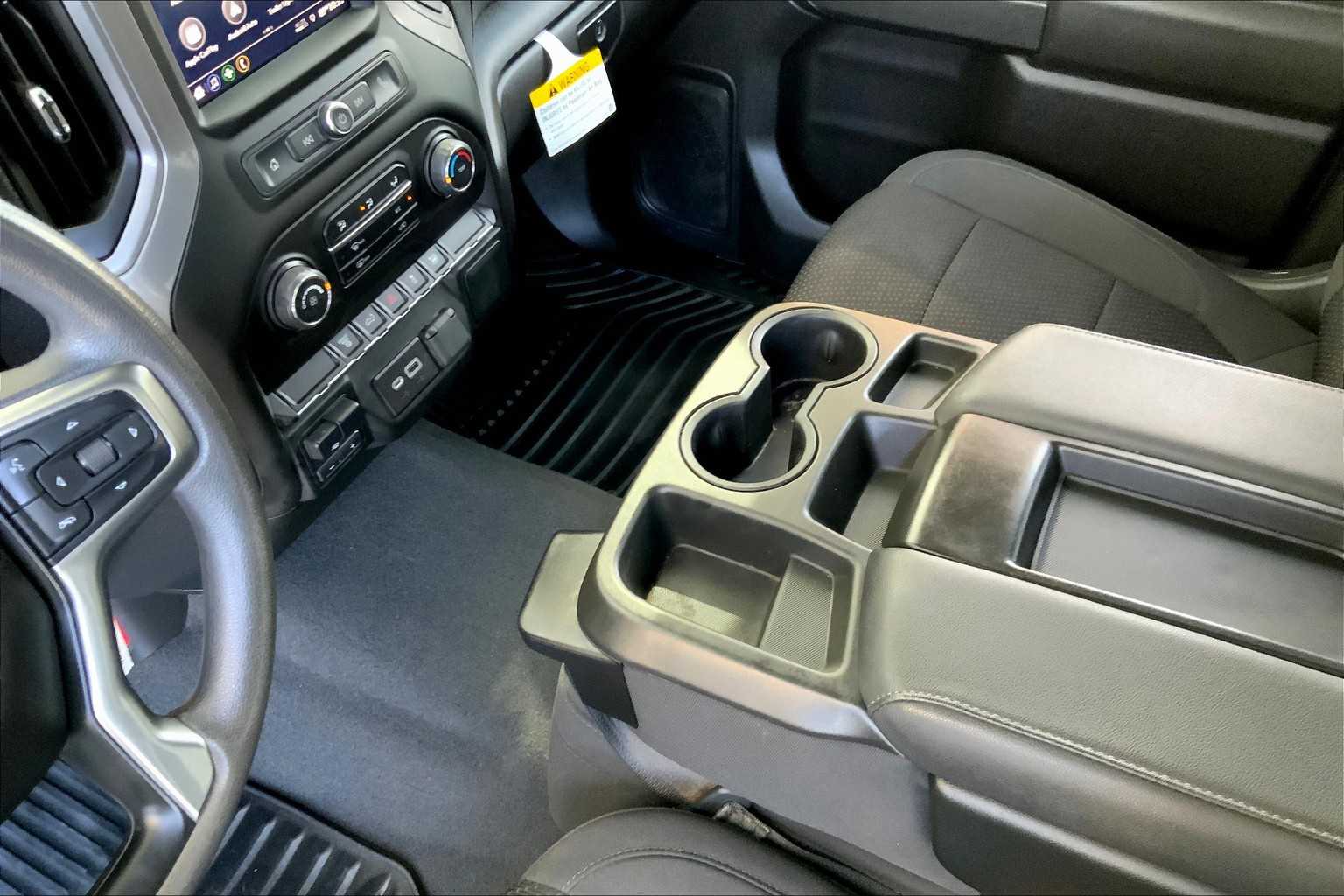 2022 Chevrolet Silverado 2500HD Custom photo 14