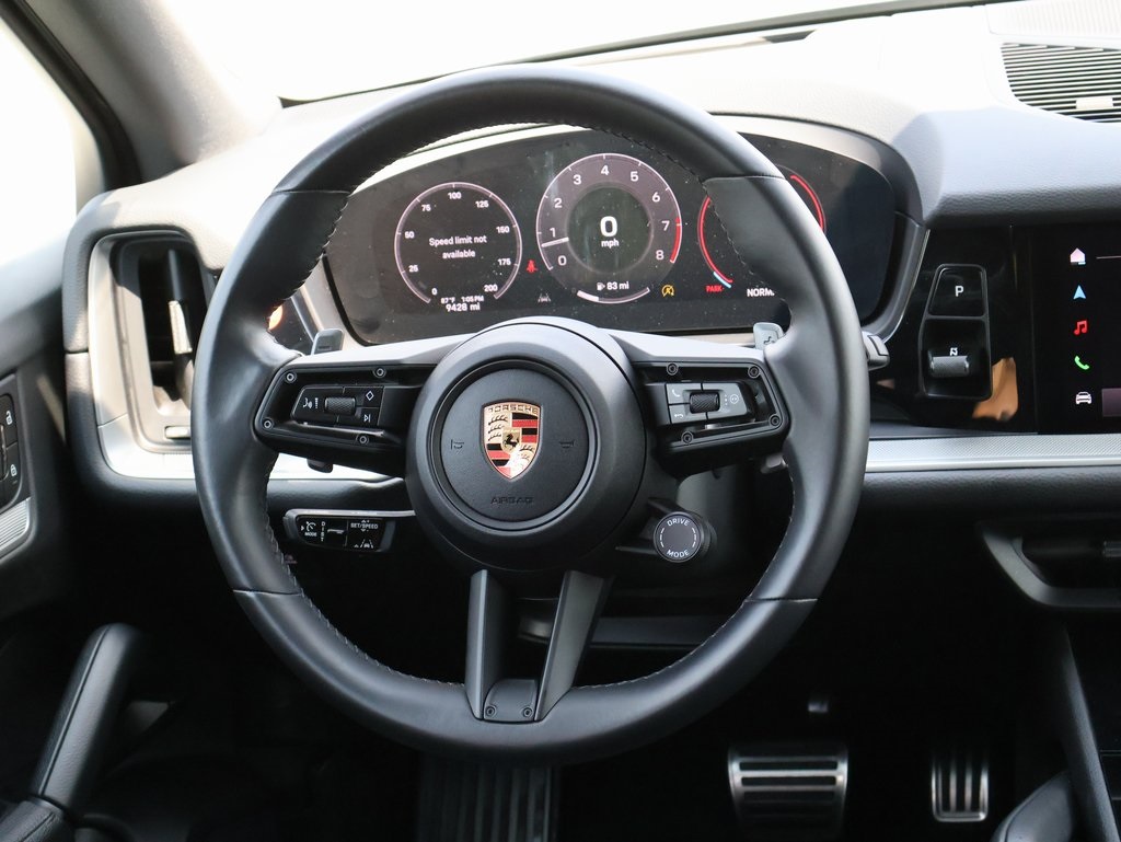 2024 Porsche Cayenne S photo 18