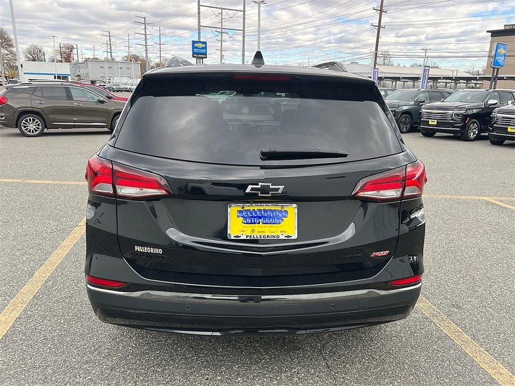 2023 Chevrolet Equinox RS photo 3
