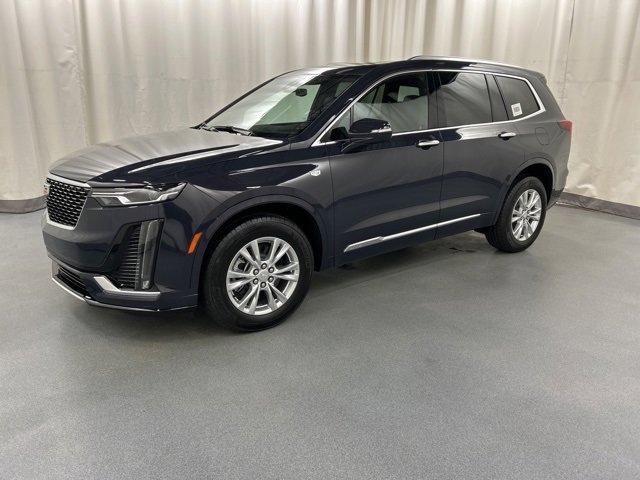 2025 Cadillac XT6 Luxury photo 2