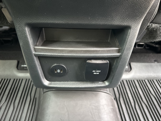 2022 Ford Edge SEL photo 38