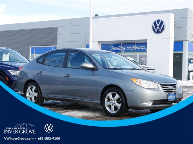 2010 Hyundai Elantra SE's photo